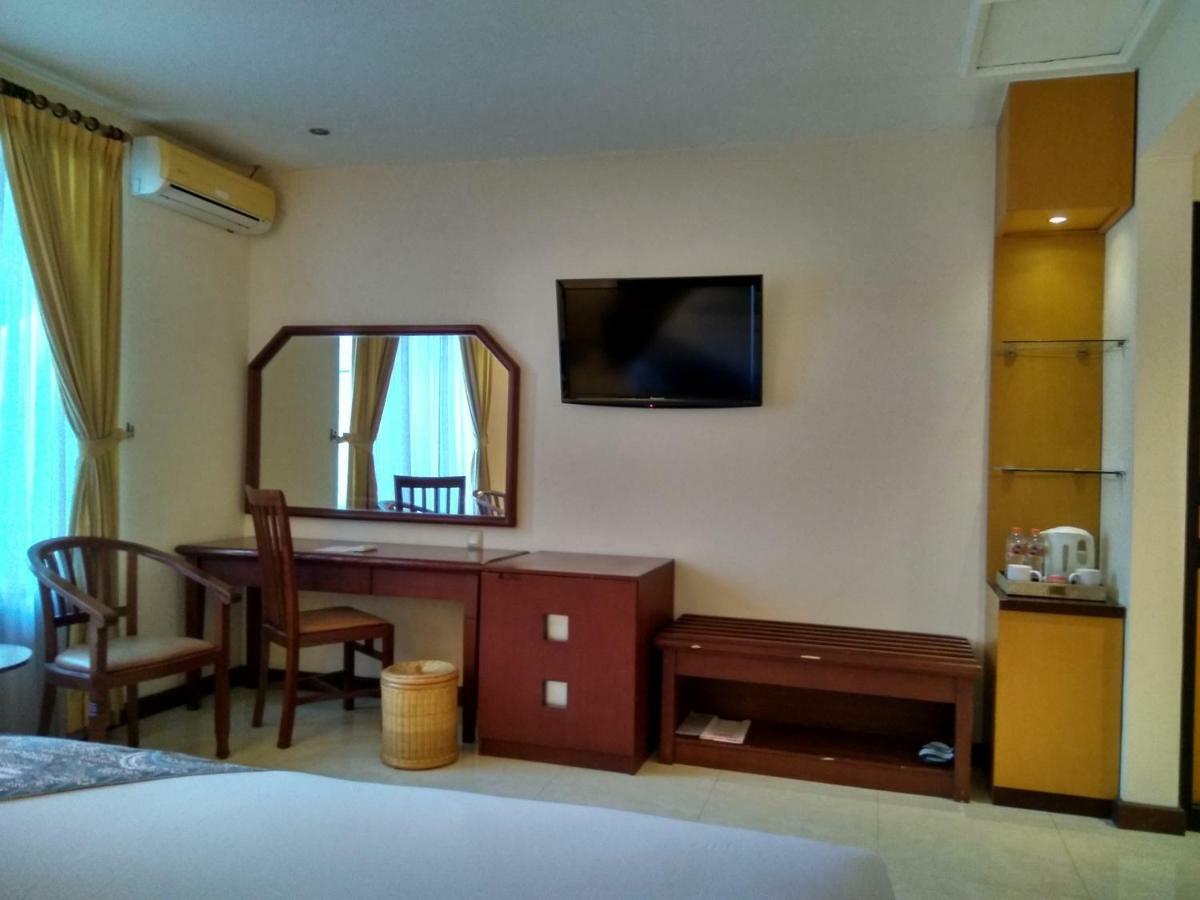 Hotel Baron Indah Surakarta  Exterior photo