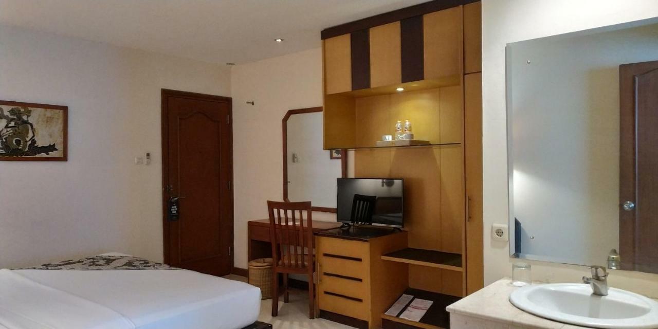 Hotel Baron Indah Surakarta  Exterior photo